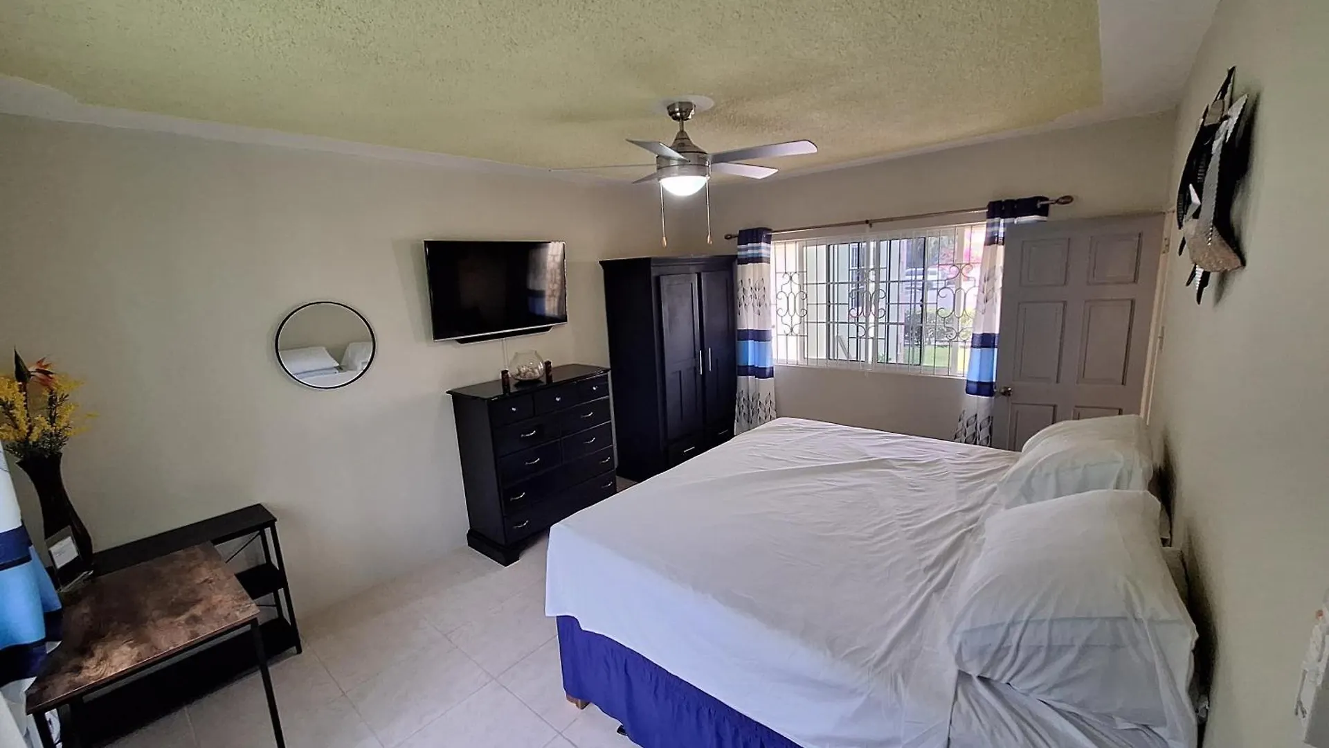 אוצ'ו ריוס Comfortable 2 Bed Apartment ג'מייקה